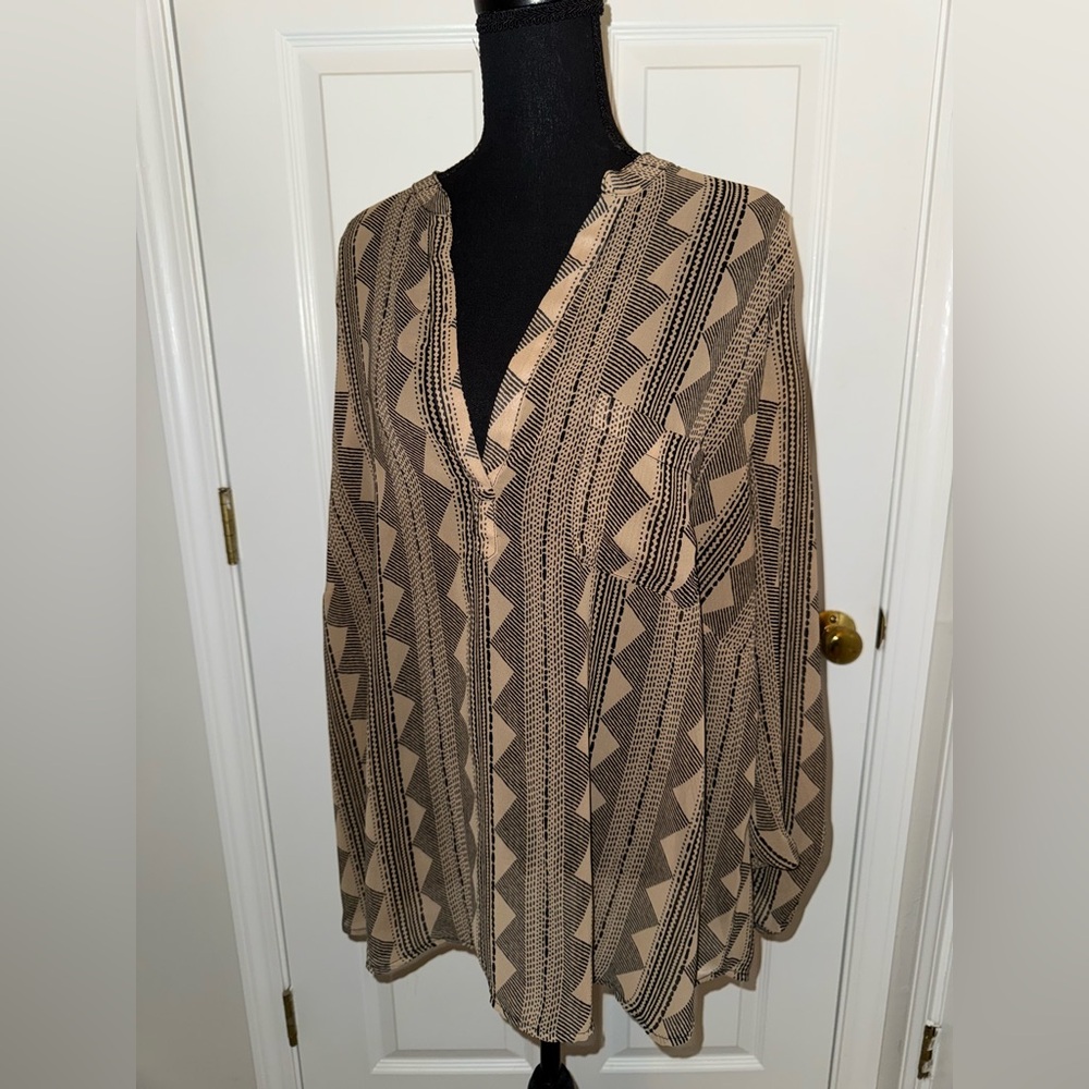 Forever21+ Chiffon Tan and Black Blouse Plus Size 3X